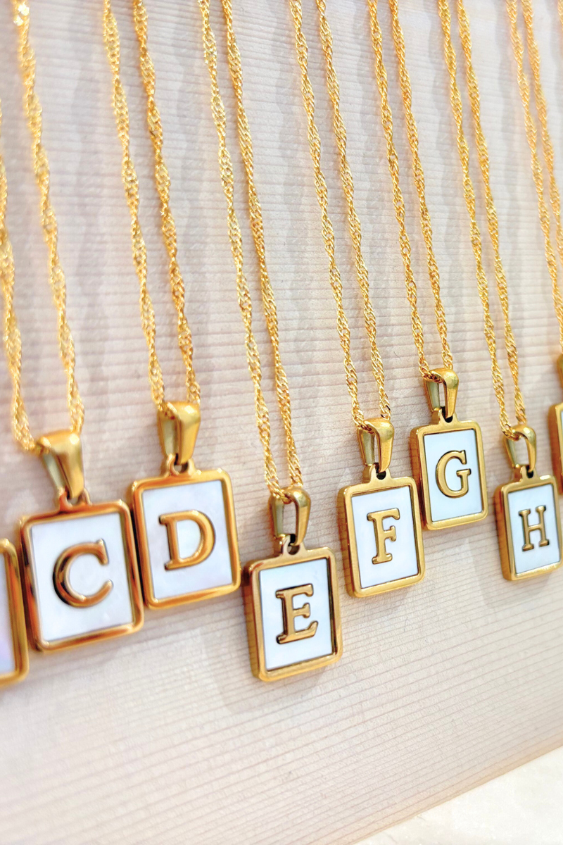Carrie Initial Necklace | Gold