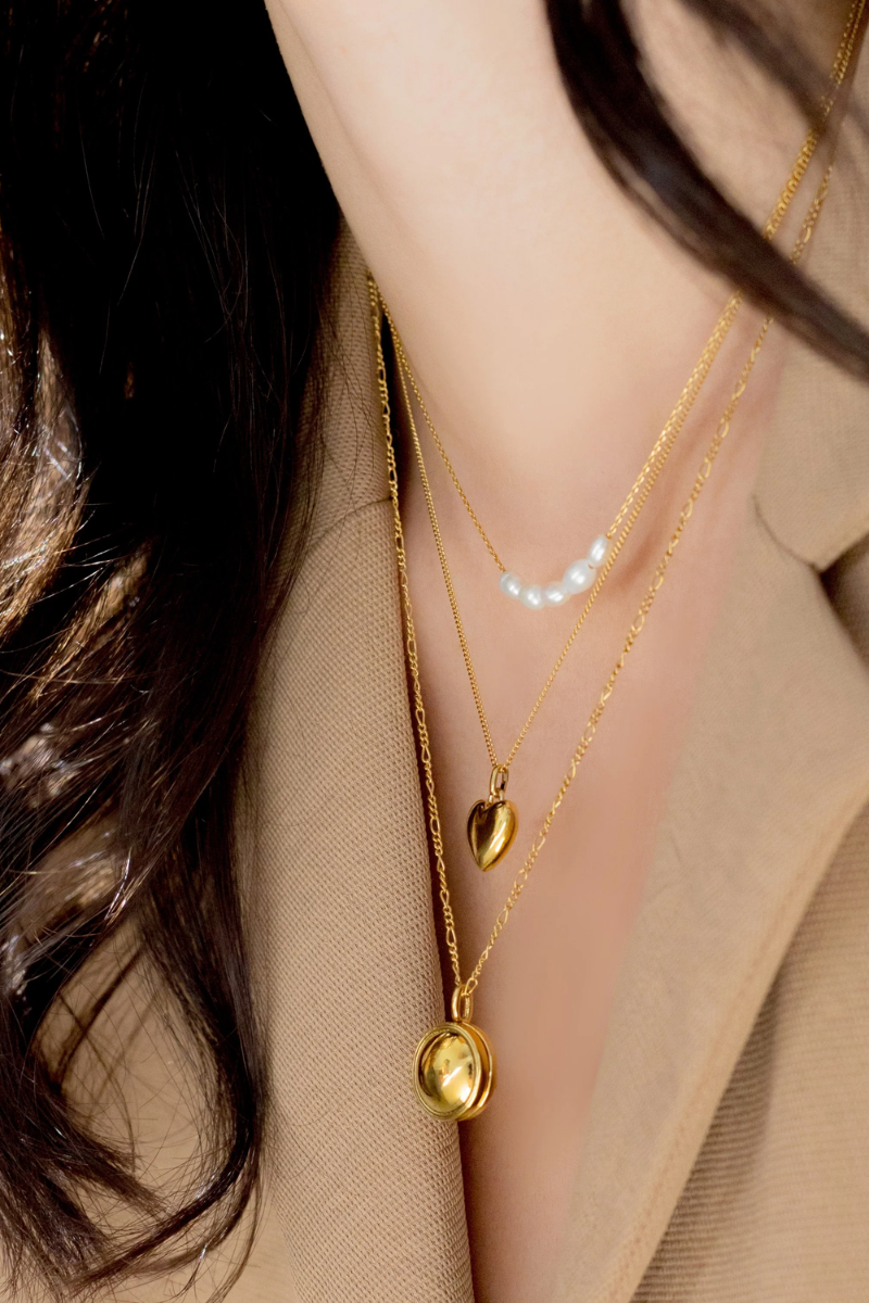 Mada Pearl Necklace