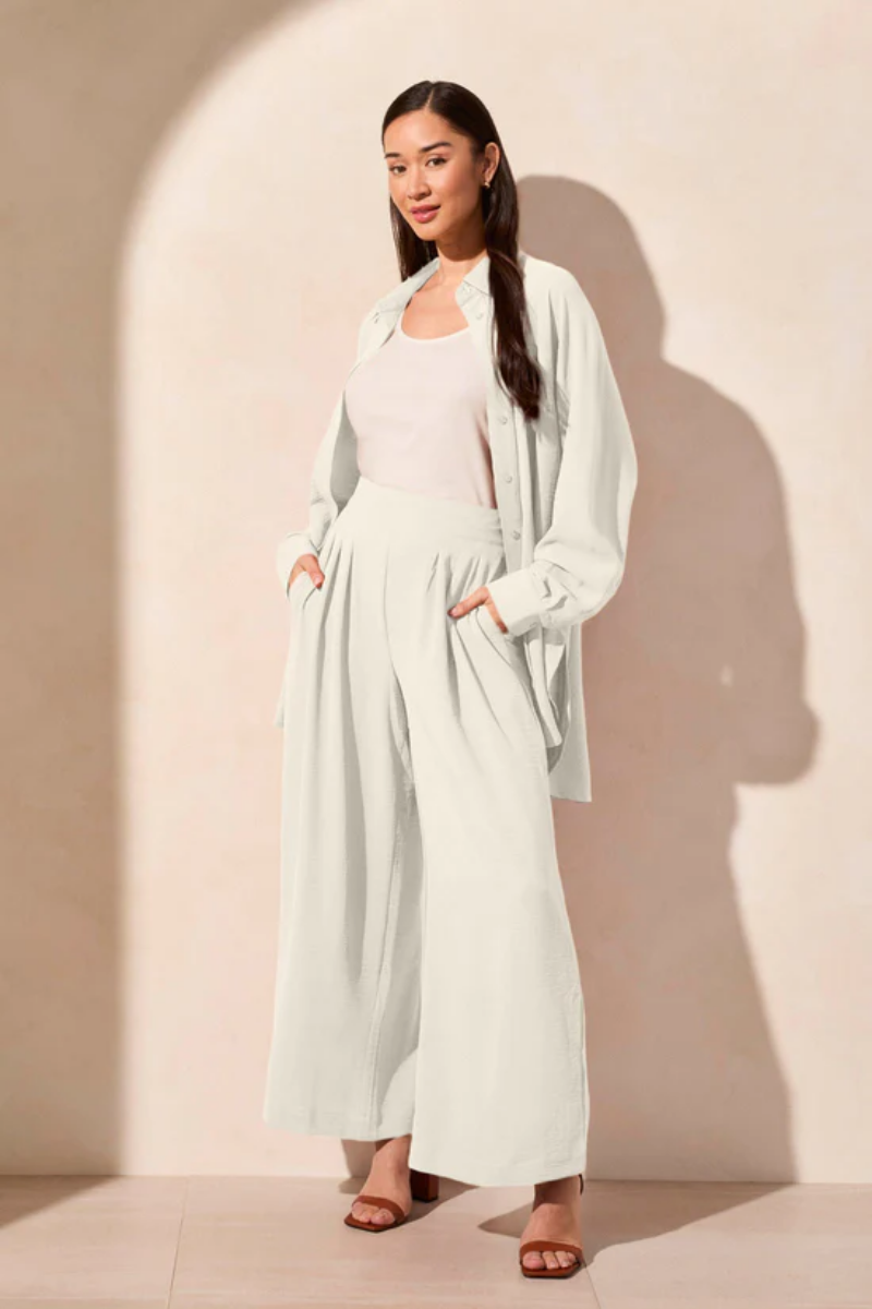 Stretch Woven Flowy Pants