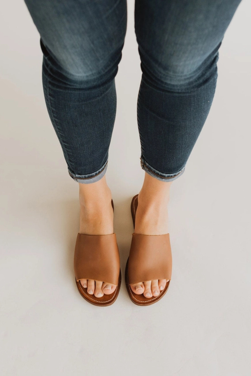 Verano Slide Sandals