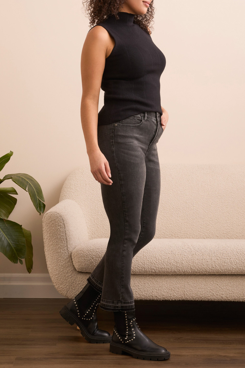 Sophia Micro-flare Deim | Black Mist